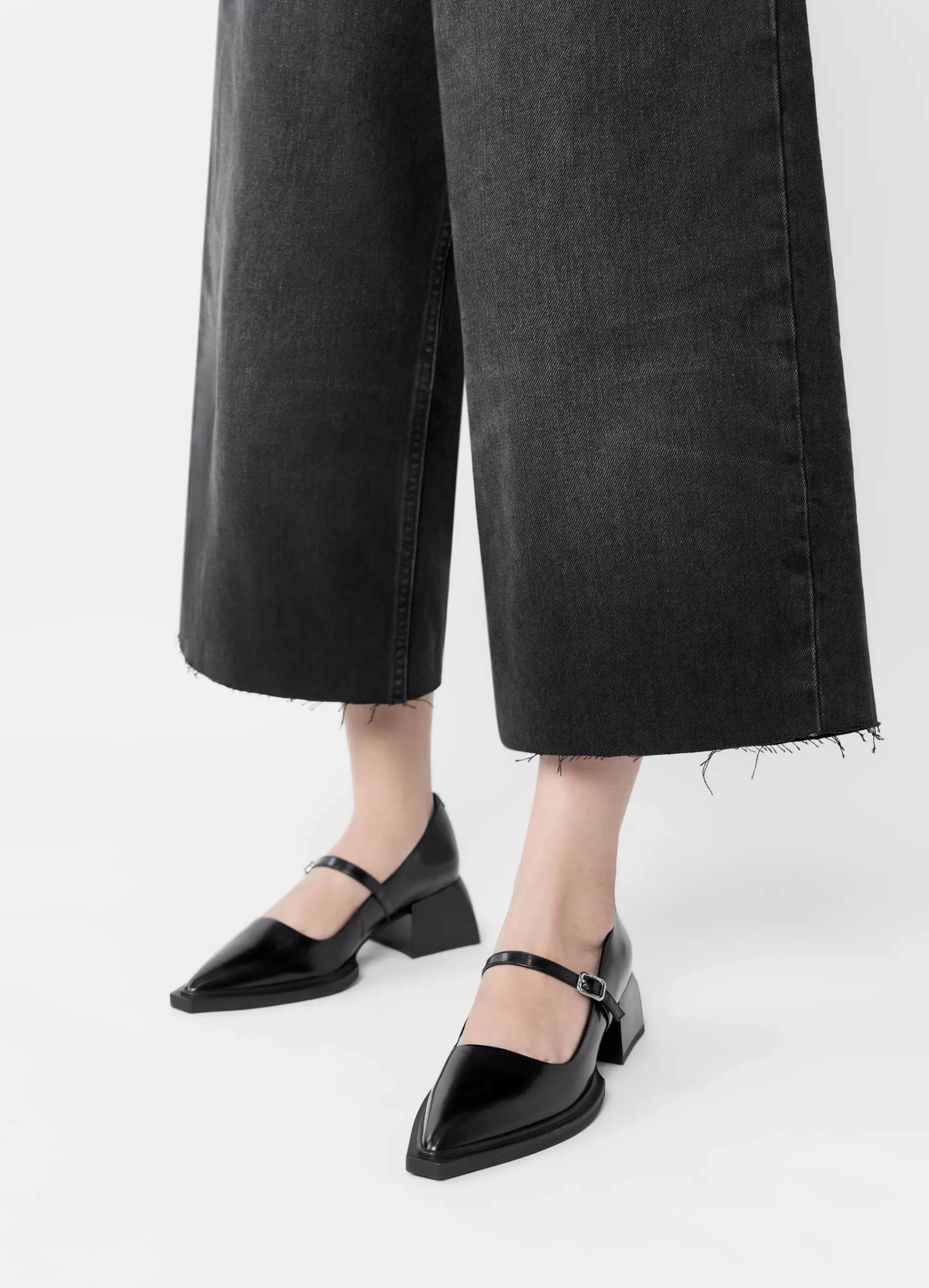 Vagabond VIVIAN PUMPS